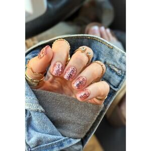 Red Aspen If the Tiara fits nail dashes